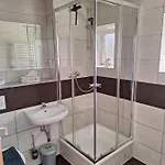 Gaststaette Und Zur Schiene Апартаменты *