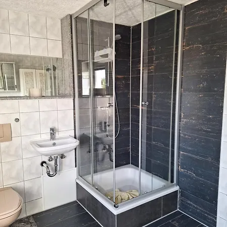 شقة Gaststaette Und Zur Schiene *