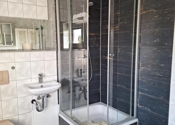 Apartment Gaststätte Und Zur Schiene *