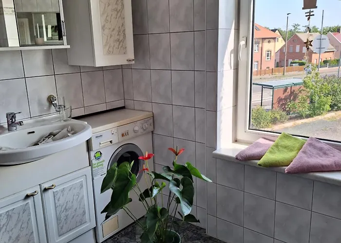 Gaststätte Und Zur Schiene *