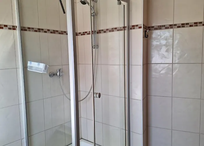 Gaststätte Und Zur Schiene